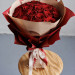 21 красная роза в упаковке